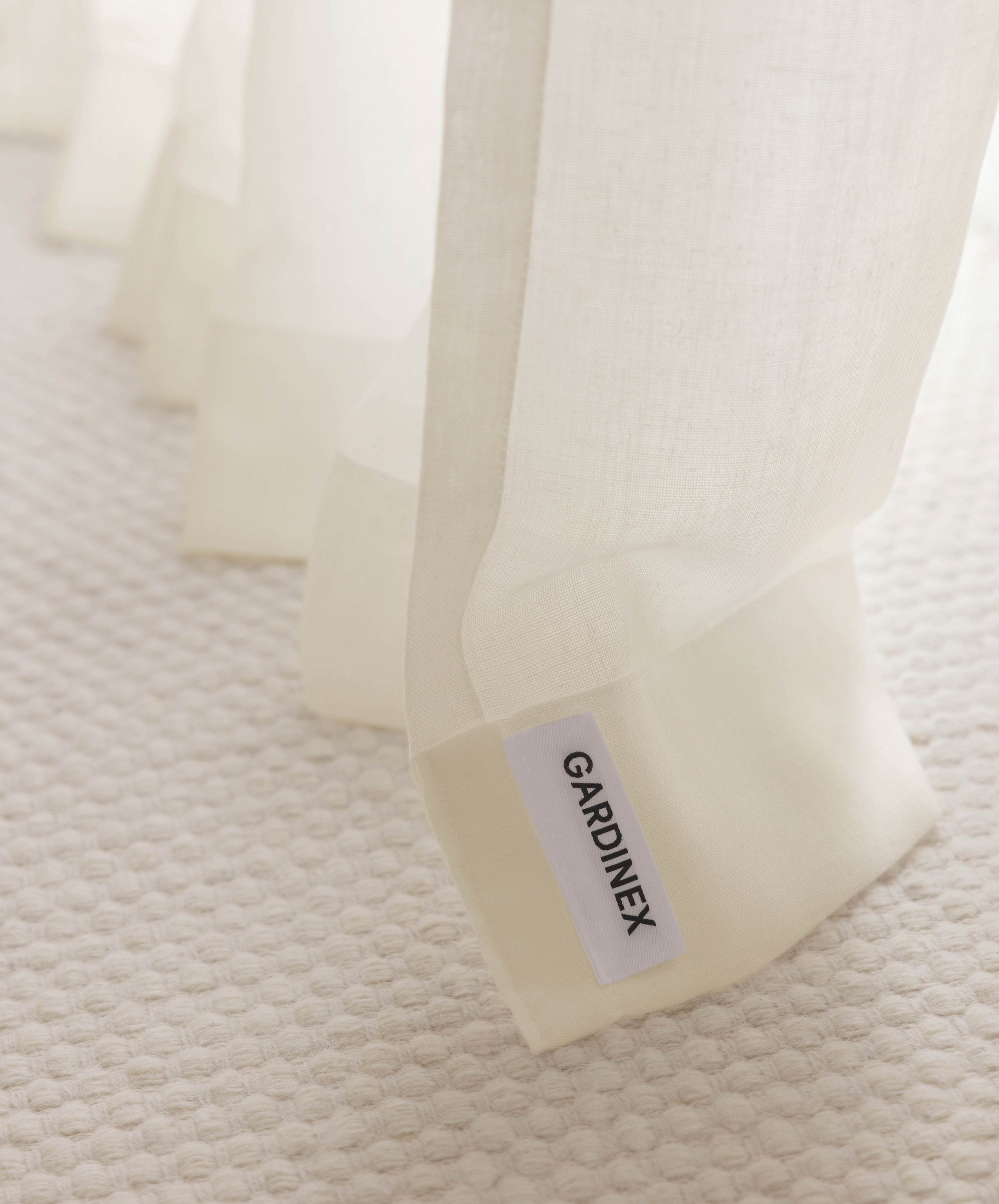 LA MER - Tunn Linne Gardinprov