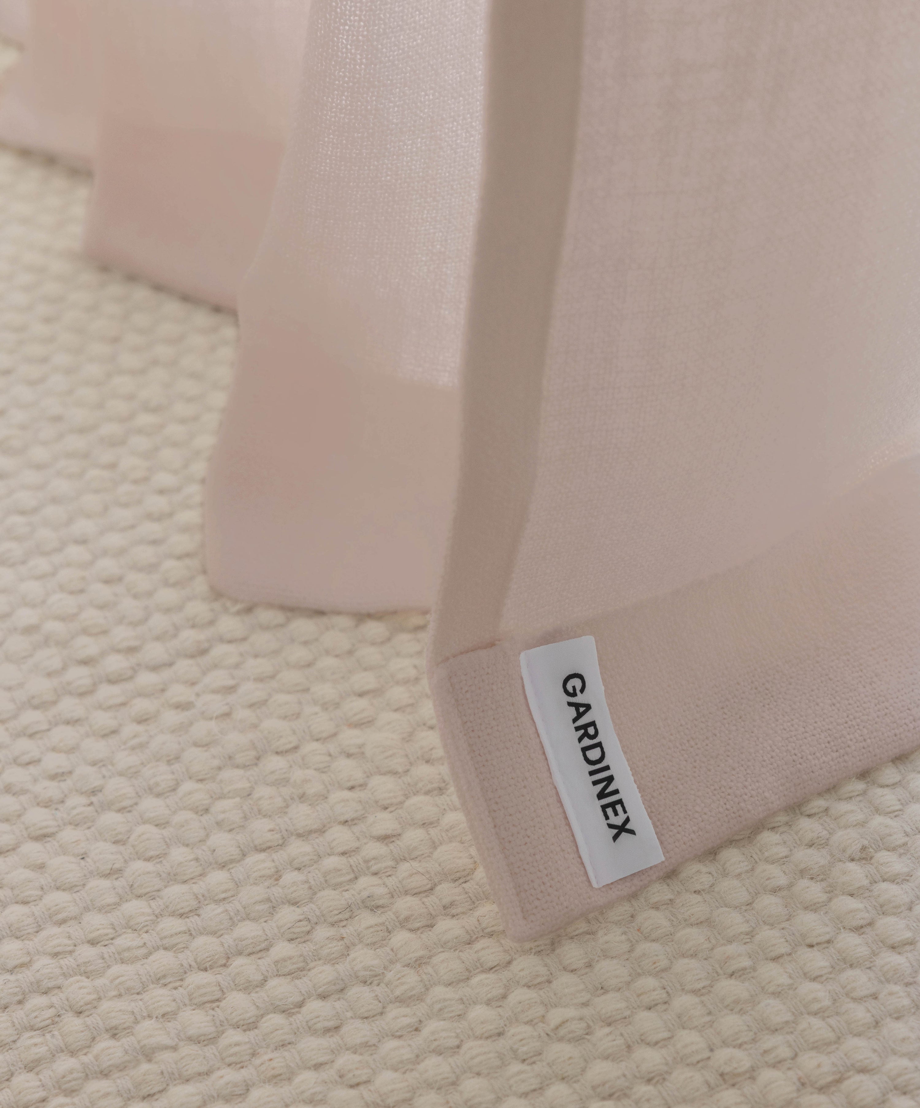 DOUCE - Ljusfiltrerande Bomull Gardinprov